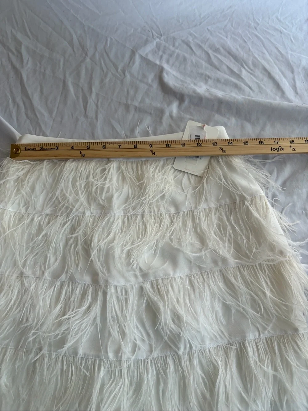Gianni Bini Ivory Feathered Tiered Mini Skirt Size M  NWT